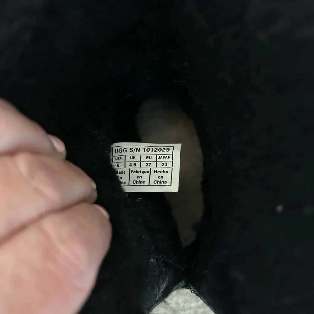 UGG Remora Black Suede Boots with Shearling Interior. Silver buckle. Y2K. Cozy.